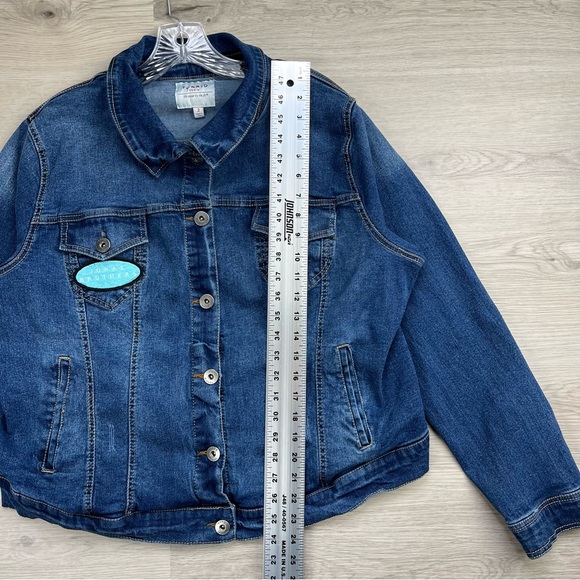 Jonas Brothers Band Concert Jean Denim Jacket Womens 2X Torrid Stretch Patches - Picture 11 of 11